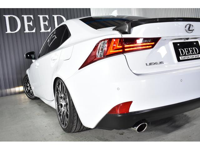 IS IS200t Fスポーツ 2000ccターボ 1オーナー車 禁煙車 赤革エアーシート サンルーフ 純正マルチ 新品フルタップ式車高調 エンケイ19インチ トランクスポイラー エアロ DVD再生 地デジ Bluetooth接続(31枚目)