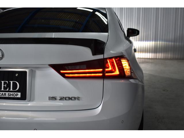 IS IS200t Fスポーツ 2000ccターボ 1オーナー車 禁煙車 赤革エアーシート サンルーフ 純正マルチ 新品フルタップ式車高調 エンケイ19インチ トランクスポイラー エアロ DVD再生 地デジ Bluetooth接続(38枚目)