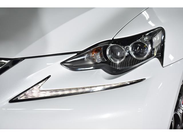 IS IS200t Fスポーツ 2000ccターボ 1オーナー車 禁煙車 赤革エアーシート サンルーフ 純正マルチ 新品フルタップ式車高調 エンケイ19インチ トランクスポイラー エアロ DVD再生 地デジ Bluetooth接続(44枚目)