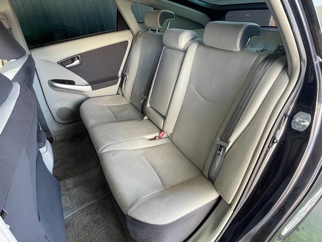 プリウス Ｓ　ＬＥＤエディション　スマートキー　プッシュスタート　ＥＴＣ　ＳＤナビ　フルセグ　バックカメラ　サイド・カーテンエアバッグ（22枚目）