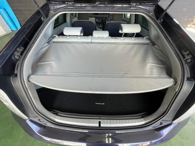 プリウス Ｓ　ＬＥＤエディション　スマートキー　プッシュスタート　ＥＴＣ　ＳＤナビ　フルセグ　バックカメラ　サイド・カーテンエアバッグ（26枚目）