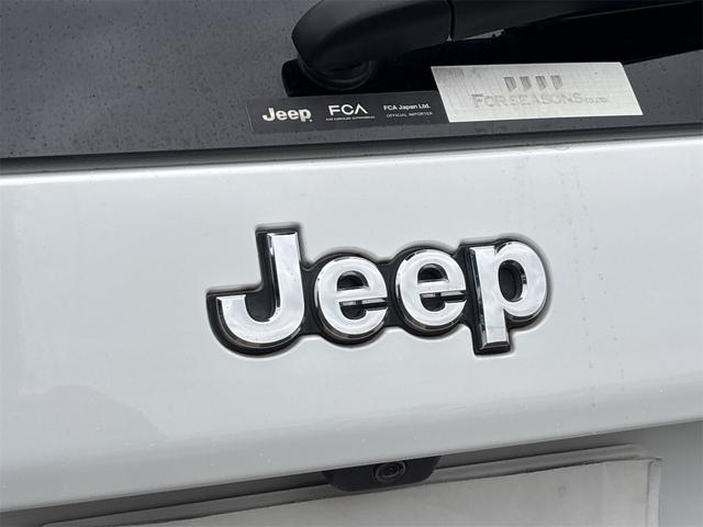 ジープ・チェロキー リミテッド　ワンオーナー　ディーラー車　Ａｐｐｌｅ　ＣａｒＰｌａｙ　黒本革シート　ベンチレーション　Ｂｌｕｅｔｏｏｔｈ　純正ナビ　バックカメラ　ＬＥＤヘッドライト　禁煙車　クルーズコントロール　パワーゲート（16枚目）