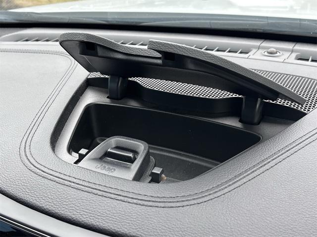 ジープ・チェロキー リミテッド　ワンオーナー　ディーラー車　Ａｐｐｌｅ　ＣａｒＰｌａｙ　黒本革シート　ベンチレーション　Ｂｌｕｅｔｏｏｔｈ　純正ナビ　バックカメラ　ＬＥＤヘッドライト　禁煙車　クルーズコントロール　パワーゲート（42枚目）