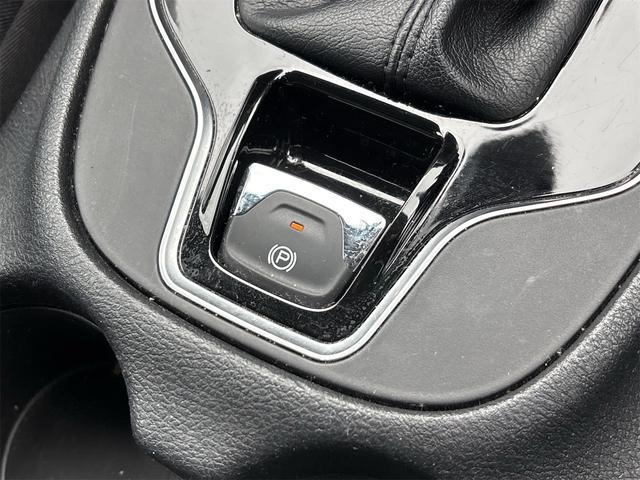 ジープ・チェロキー リミテッド　ワンオーナー　ディーラー車　Ａｐｐｌｅ　ＣａｒＰｌａｙ　黒本革シート　ベンチレーション　Ｂｌｕｅｔｏｏｔｈ　純正ナビ　バックカメラ　ＬＥＤヘッドライト　禁煙車　クルーズコントロール　パワーゲート（49枚目）