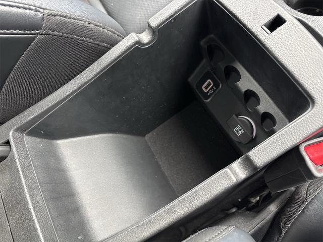 ジープ・チェロキー リミテッド　ワンオーナー　ディーラー車　Ａｐｐｌｅ　ＣａｒＰｌａｙ　黒本革シート　ベンチレーション　Ｂｌｕｅｔｏｏｔｈ　純正ナビ　バックカメラ　ＬＥＤヘッドライト　禁煙車　クルーズコントロール　パワーゲート（52枚目）
