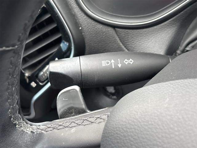 ジープ・チェロキー リミテッド　ワンオーナー　ディーラー車　Ａｐｐｌｅ　ＣａｒＰｌａｙ　黒本革シート　ベンチレーション　Ｂｌｕｅｔｏｏｔｈ　純正ナビ　バックカメラ　ＬＥＤヘッドライト　禁煙車　クルーズコントロール　パワーゲート（56枚目）