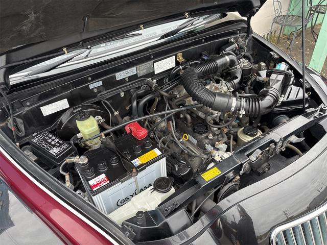 トヨタクラシック クラシック トヨタ60周年記念100台限定車 走行7000km 赤革シート 純正ナルディーステアリング トヨタテクノクラフト社製 社外オーディオ パワーステアリング エアコン パワーウィンドウ 集中ドアロック(10枚目)