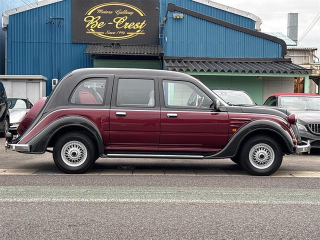 トヨタクラシック クラシック トヨタ60周年記念100台限定車 走行7000km 赤革シート 純正ナルディーステアリング トヨタテクノクラフト社製 社外オーディオ パワーステアリング エアコン パワーウィンドウ 集中ドアロック(11枚目)