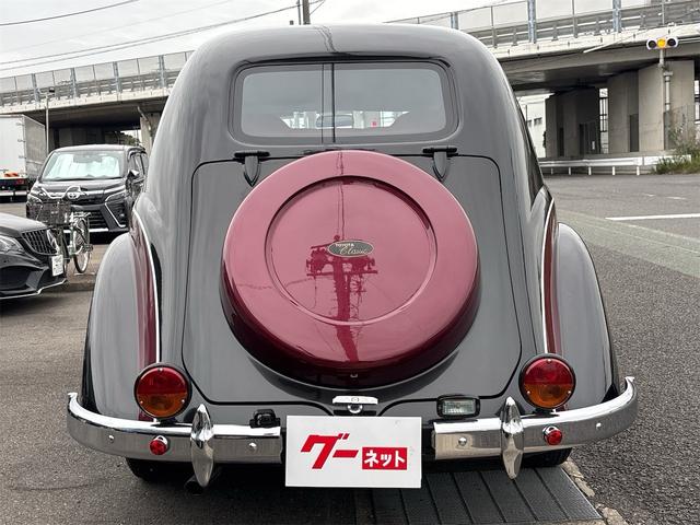 トヨタクラシック クラシック トヨタ60周年記念100台限定車 走行7000km 赤革シート 純正ナルディーステアリング トヨタテクノクラフト社製 社外オーディオ パワーステアリング エアコン パワーウィンドウ 集中ドアロック(13枚目)