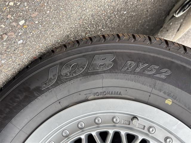 トヨタクラシック クラシック トヨタ60周年記念100台限定車 走行7000km 赤革シート 純正ナルディーステアリング トヨタテクノクラフト社製 社外オーディオ パワーステアリング エアコン パワーウィンドウ 集中ドアロック(21枚目)