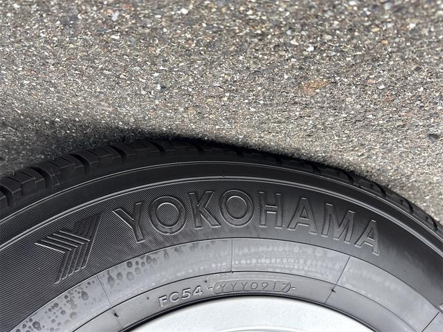 トヨタクラシック クラシック トヨタ60周年記念100台限定車 走行7000km 赤革シート 純正ナルディーステアリング トヨタテクノクラフト社製 社外オーディオ パワーステアリング エアコン パワーウィンドウ 集中ドアロック(29枚目)