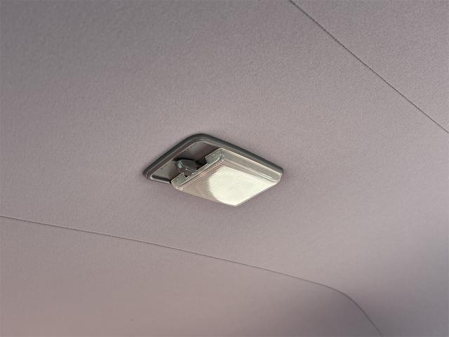 トヨタクラシック クラシック トヨタ60周年記念100台限定車 走行7000km 赤革シート 純正ナルディーステアリング トヨタテクノクラフト社製 社外オーディオ パワーステアリング エアコン パワーウィンドウ 集中ドアロック(41枚目)