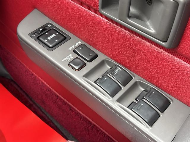 トヨタクラシック クラシック トヨタ60周年記念100台限定車 走行7000km 赤革シート 純正ナルディーステアリング トヨタテクノクラフト社製 社外オーディオ パワーステアリング エアコン パワーウィンドウ 集中ドアロック(42枚目)