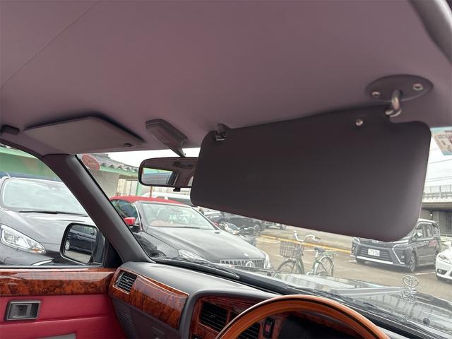 トヨタクラシック クラシック トヨタ60周年記念100台限定車 走行7000km 赤革シート 純正ナルディーステアリング トヨタテクノクラフト社製 社外オーディオ パワーステアリング エアコン パワーウィンドウ 集中ドアロック(43枚目)