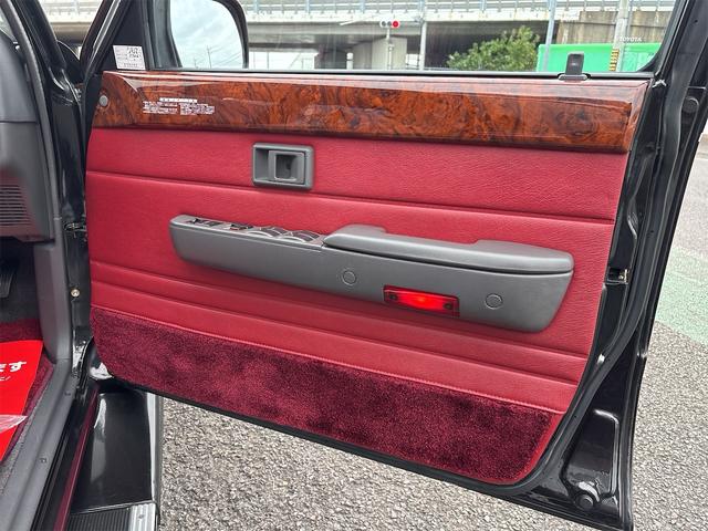 トヨタクラシック クラシック トヨタ60周年記念100台限定車 走行7000km 赤革シート 純正ナルディーステアリング トヨタテクノクラフト社製 社外オーディオ パワーステアリング エアコン パワーウィンドウ 集中ドアロック(49枚目)