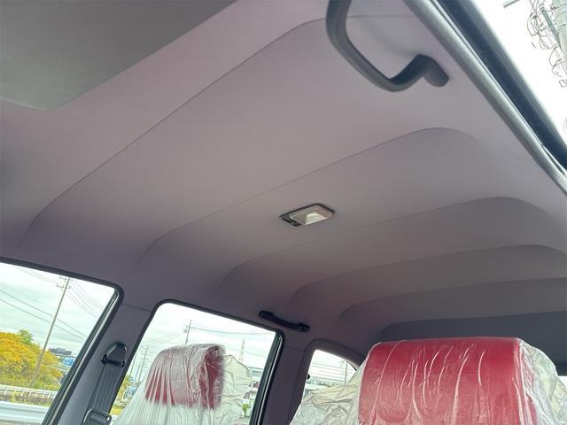 トヨタクラシック クラシック トヨタ60周年記念100台限定車 走行7000km 赤革シート 純正ナルディーステアリング トヨタテクノクラフト社製 社外オーディオ パワーステアリング エアコン パワーウィンドウ 集中ドアロック(60枚目)