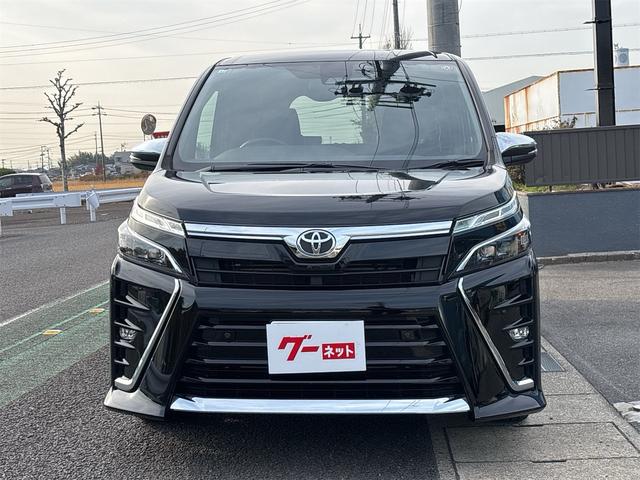 ヴォクシー ＺＳ　煌ＩＩＩ　ワンオーナー　純正フルセグナビ・ＴＶ　バックカメラ　スマートキー　プッシュスタート　前後ドライブレコーダー　ブルーレイオーディオ　Ｂｌｕｅｔｏｏｔｈ（3枚目）