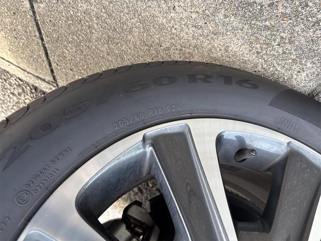 ヴォクシー ＺＳ　煌ＩＩＩ　ワンオーナー　純正フルセグナビ・ＴＶ　バックカメラ　スマートキー　プッシュスタート　前後ドライブレコーダー　ブルーレイオーディオ　Ｂｌｕｅｔｏｏｔｈ（27枚目）