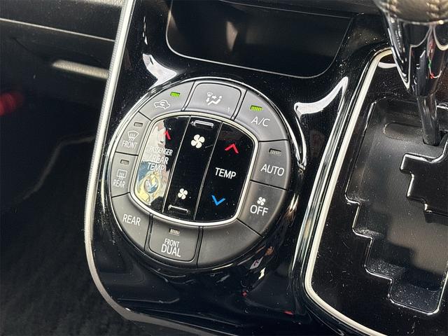 ヴォクシー ＺＳ　煌ＩＩＩ　ワンオーナー　純正フルセグナビ・ＴＶ　バックカメラ　スマートキー　プッシュスタート　前後ドライブレコーダー　ブルーレイオーディオ　Ｂｌｕｅｔｏｏｔｈ（44枚目）