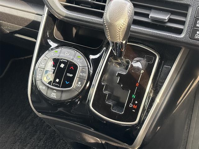 ヴォクシー ＺＳ　煌ＩＩＩ　ワンオーナー　純正フルセグナビ・ＴＶ　バックカメラ　スマートキー　プッシュスタート　前後ドライブレコーダー　ブルーレイオーディオ　Ｂｌｕｅｔｏｏｔｈ（45枚目）