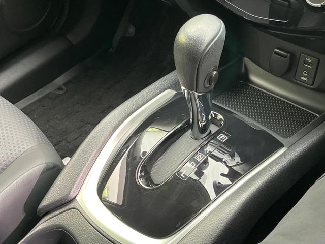 20X ハイブリッド エマージェンシーブレーキP 禁煙車 メーカーナビ 全周囲モニター フルセグ ETC LEDヘッド 前席シートヒーター クリアランスソナー クルーズコントロール デュアルオートエアコン 横滑防止装置 スマートキー 電動格納ミラー(21枚目)