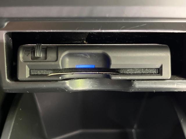 アルファード ２４０Ｓ　タイプゴールド　両側電動ドア　８型ナビ　バックカメラ　禁煙車　電動リアゲート　ハーフレザーシート　コーナーセンサー　スマートキー　ＨＩＤヘッド　ＥＴＣ　クルコン　オートライト　デュアルエアコン　純正１８インチアルミ（6枚目）