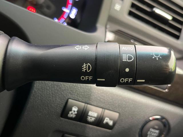 アルファード ２４０Ｓ　タイプゴールド　両側電動ドア　８型ナビ　バックカメラ　禁煙車　電動リアゲート　ハーフレザーシート　コーナーセンサー　スマートキー　ＨＩＤヘッド　ＥＴＣ　クルコン　オートライト　デュアルエアコン　純正１８インチアルミ（44枚目）