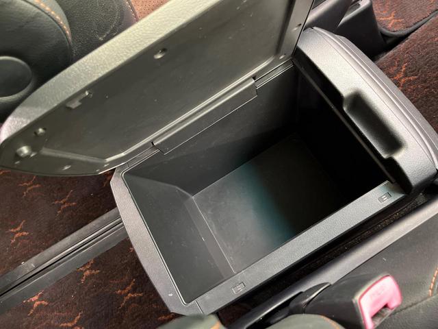 アルファード ２４０Ｓ　タイプゴールド　両側電動ドア　８型ナビ　バックカメラ　禁煙車　電動リアゲート　ハーフレザーシート　コーナーセンサー　スマートキー　ＨＩＤヘッド　ＥＴＣ　クルコン　オートライト　デュアルエアコン　純正１８インチアルミ（63枚目）
