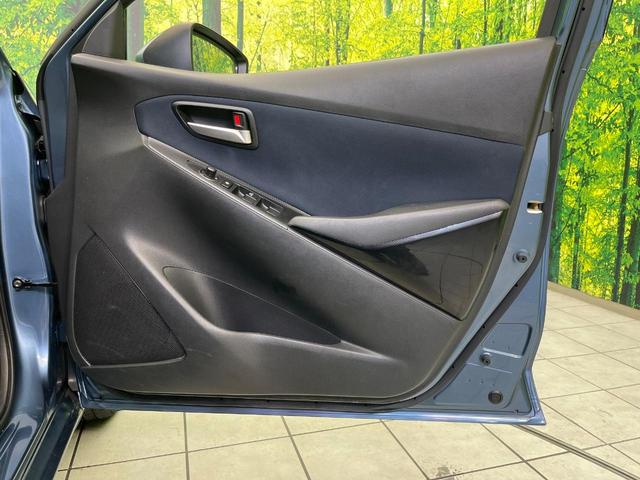 デミオ XD ターボ 純正ナビ 衝突被害軽減システム レーダークルーズ 禁煙車 スマートキー LEDヘッド ETC オートライト オートエアコン 15インチ純正アルミ Bluetooth再生(39枚目)