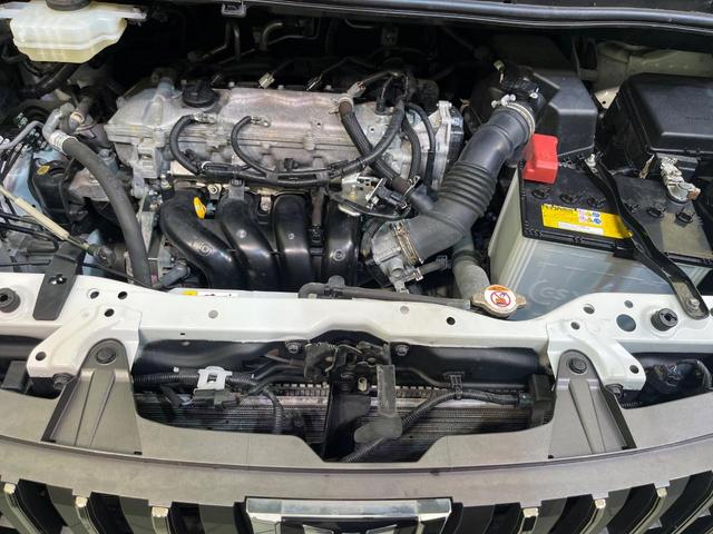 エスクァイア Ｇｉ　プレミアムパッケージ　両側電動スライド　９インチＳＤナビ　バックカメラ　トヨタセーフティセンス　レーダークルーズ　禁煙車　ハーフレザーシート　シートヒーター　ドラレコ　スマートキー　ＬＥＤヘッド　ＥＴＣ　車線逸脱警報（19枚目）