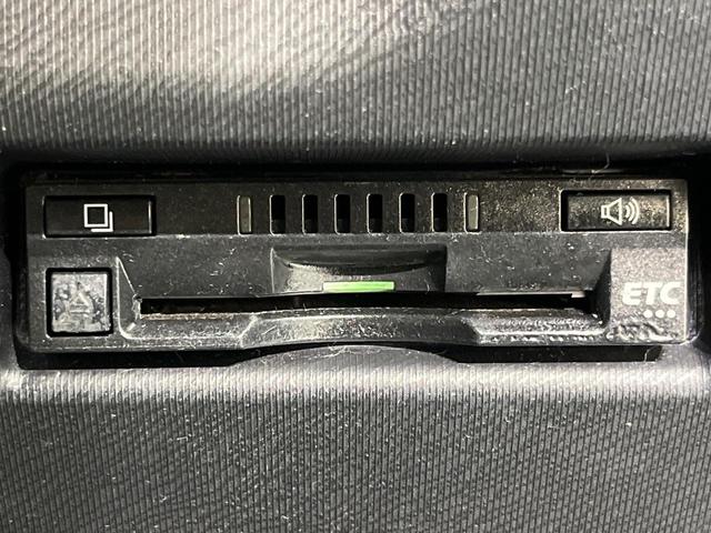 アクア クロスオーバー 純正SDナビ バックカメラ 衝突被害軽減システム 禁煙車 ハーフレザーシート スマートキー ビルトインETC オートハイビーム オートライト オートエアコン 純正16インチアルミ Bluetooth(7枚目)