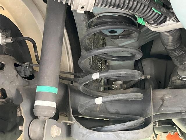 アクア クロスオーバー 純正SDナビ バックカメラ 衝突被害軽減システム 禁煙車 ハーフレザーシート スマートキー ビルトインETC オートハイビーム オートライト オートエアコン 純正16インチアルミ Bluetooth(20枚目)