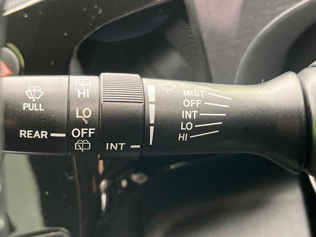 アクア クロスオーバー 純正SDナビ バックカメラ 衝突被害軽減システム 禁煙車 ハーフレザーシート スマートキー ビルトインETC オートハイビーム オートライト オートエアコン 純正16インチアルミ Bluetooth(28枚目)