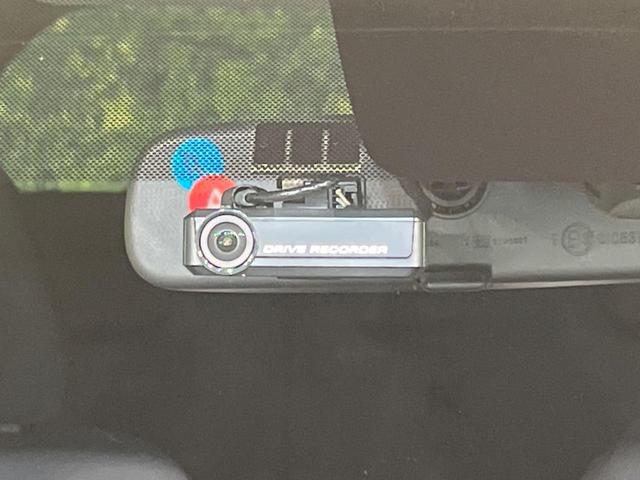 ノート Ｘ　ＤＩＧ－Ｓ　純正ＳＤナビ　バックカメラ　衝突被害軽減システム　禁煙車　ドラレコ　スマートキー　ＥＴＣ　オートライト　オートエアコン　Ｂｌｕｅｔｏｏｔｈ　ＣＤ　ＤＶＤ再生　フルセグ（6枚目）