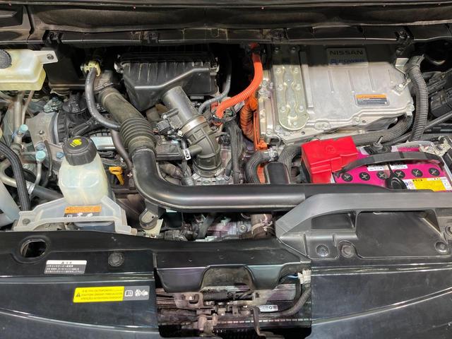 セレナ e-パワー ハイウェイスターV 両側電動ドア 純正9型ナビ 後席モニター 全周囲カメラ 衝突被害軽減システム レーダークルーズ 禁煙車 コーナーセンサー スマートキー LEDヘッド ビルトインETC パークアシスト オートライト(19枚目)