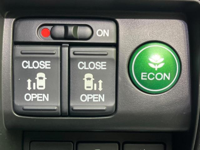 オデッセイ アブソルート・EXホンダセンシング 後席モニター 両側電動ドア 純正SDナビ バックカメラ 衝突被害軽減システム レーダークルーズ 禁煙車 ハーフレザーシート パワーシート ドラレコ スマートキー LEDヘッド ビルトインETC(4枚目)