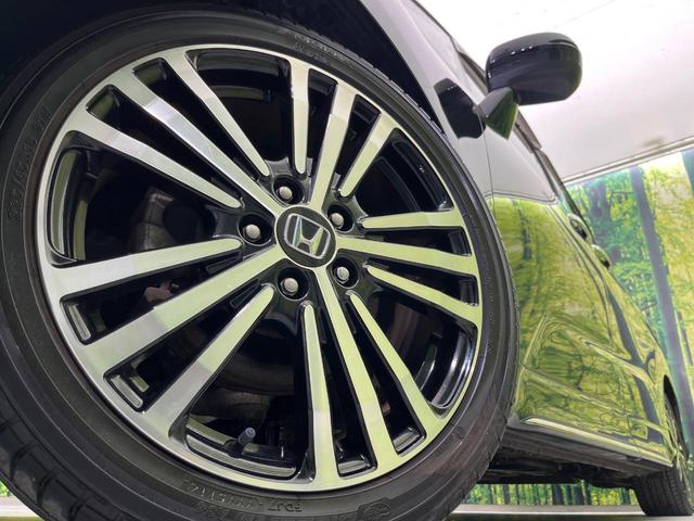 オデッセイ アブソルート・EXホンダセンシング 後席モニター 両側電動ドア 純正SDナビ バックカメラ 衝突被害軽減システム レーダークルーズ 禁煙車 ハーフレザーシート パワーシート ドラレコ スマートキー LEDヘッド ビルトインETC(13枚目)