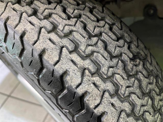 キャリイトラック KCエアコン・パワステ 4WD 衝突被害軽減システム オートライト 車線逸脱警報 エアコン オーディオ ドアバイザー パワステ(25枚目)