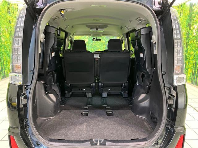 ヴォクシー ZS 両側電動ドア 後席モニター バックカメラ 禁煙車 ドラレコ スマートキー LEDヘッド ビルトインETC オートライト デュアルエアコン 純正16インチアルミ Bluetooth CD DVD再生(11枚目)