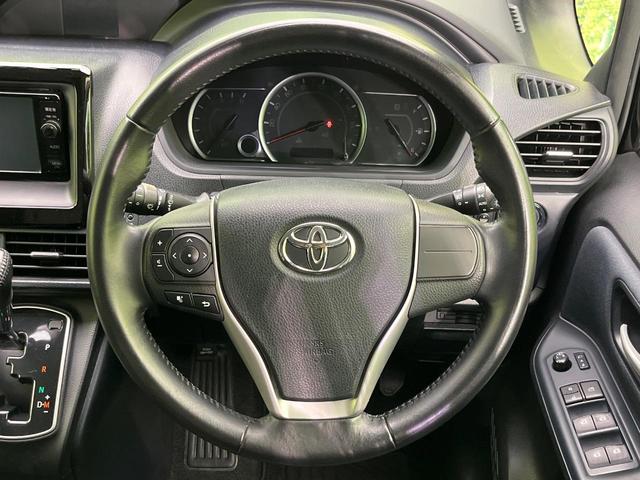 ヴォクシー ZS 両側電動ドア 後席モニター バックカメラ 禁煙車 ドラレコ スマートキー LEDヘッド ビルトインETC オートライト デュアルエアコン 純正16インチアルミ Bluetooth CD DVD再生(12枚目)