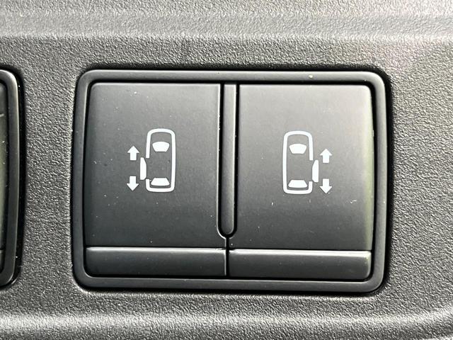 セレナ e-パワー ハイウェイスター 両側電動ドア 純正10インチナビ 後席モニター 全周囲カメラ 衝突被害軽減システム 禁煙車 ドラレコ コーナーセンサー スマートキー LEDヘッド クルコン オートライト オートエアコン(7枚目)