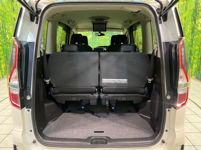 セレナ e-パワー ハイウェイスター 両側電動ドア 純正10インチナビ 後席モニター 全周囲カメラ 衝突被害軽減システム 禁煙車 ドラレコ コーナーセンサー スマートキー LEDヘッド クルコン オートライト オートエアコン(11枚目)