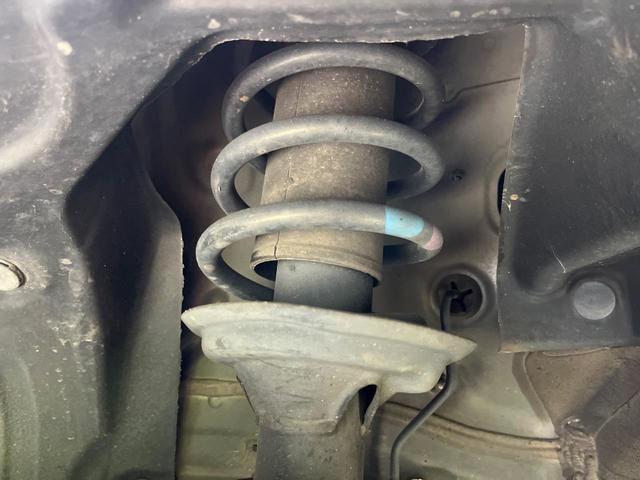 N-WGNカスタム G SDナビ 禁煙車 スマートキー HIDヘッド オートライト オートエアコン 純正14インチアルミ CD トラクションコントロール 衝突安全ボディ プライバシーガラス ドアバイザー 電動格納ミラー(20枚目)