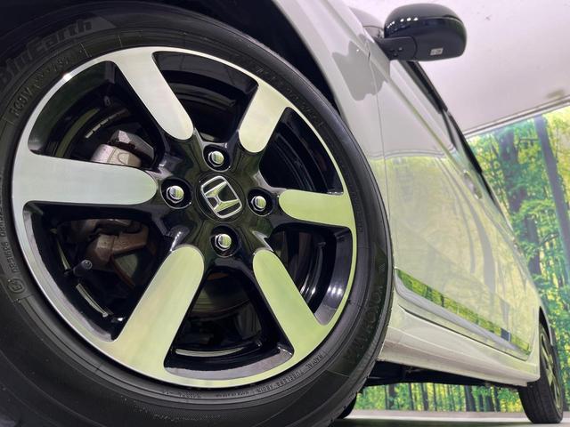 Ｎ－ＯＮＥ プレミアム　純正ＳＤナビ　バックカメラ　衝突被害軽減システム　レーダークルーズ　禁煙車　ハーフレザーシート　ドラレコ　コーナーセンサー　スマートキー　ＬＥＤヘッド　ビルトインＥＴＣ　オートハイビーム（13枚目）