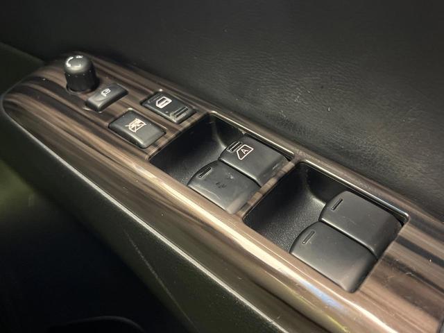 エルグランド ２５０ハイウェイスター　両側電動ドア　後席モニター　ＳＤナビ　バックカメラ　禁煙車　ハーフレザーシート　ドラレコ　スマートキー　ＬＥＤヘッド　ビルトインＥＴＣ　クルコン　オートライト　デュアルエアコン　純正１８インチアルミ（35枚目）