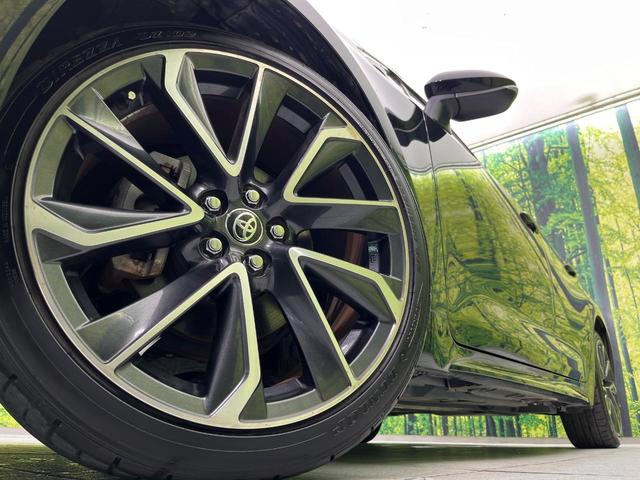 【純正１８インチアルミホイール】外観にマッチした純正アルミホイールを装着しております。各種社外アルミホイールや、スタッドレスタイヤも取扱いしております。是非ご相談ください♪