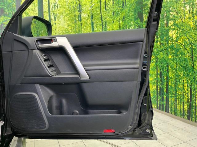 ランドクルーザープラド TX Lパッケージ マットブラックエディション 4WD 7人乗り サンルーフ メーカー純正9型ナビ 全周囲カメラ トヨタセーフティセンス レーダークルーズ 禁煙車 レザーシート 前席シートエアコン コーナーセンサー スマートキー LEDヘッド(32枚目)