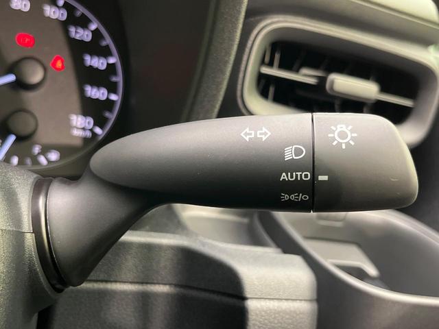 シエンタ ハイブリッドX 登録済未使用車 電動スライドドア 衝突被害軽減システム レーダークルーズ コーナーセンサー スマートキー LEDヘッド オートハイビーム オートライト オートエアコン(25枚目)