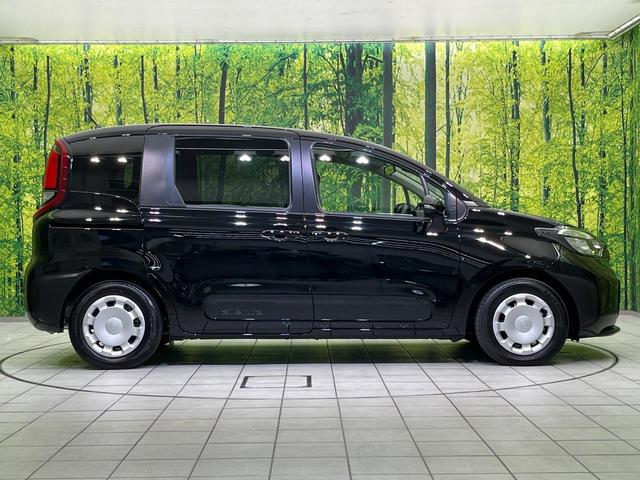 シエンタ ハイブリッドX 登録済未使用車 電動スライドドア 衝突被害軽減システム レーダークルーズ コーナーセンサー スマートキー LEDヘッド オートハイビーム オートライト オートエアコン(45枚目)