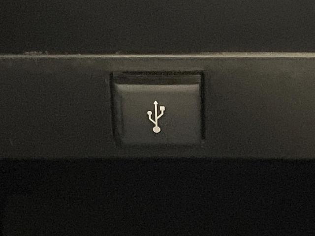 アルファード ２．５Ｓ　タイプゴールド　フルエアロ　両側電動ドア　バックカメラ　衝突被害軽減システム　１００Ｖ電源　レーダークルーズ　禁煙車　電動リアゲート　ハーフレザーシート　コーナーセンサー　スマートキー　ＬＥＤヘッド　ビルトインＥＴＣ（33枚目）